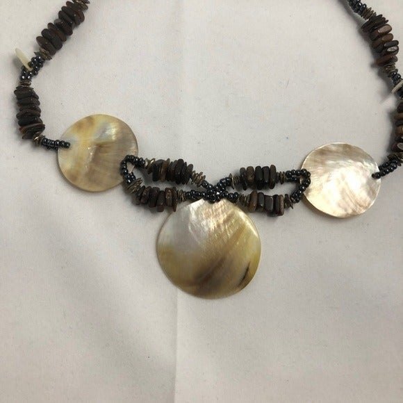 Shell Chip Stone Pendant Necklace - Picture 2 of 7
